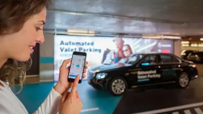 Zelfparkerende auto
